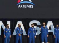 NASA, AYA’A GİDECEK EKİBİ AÇIKLADI