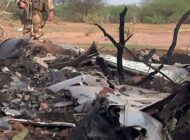 CEZAYİR’DE ASKERİ HELİKOPTER DÜŞTÜ!