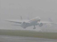 PAKİSTAN’DA HAVA KİRLİLİĞİ UÇUŞLARI AKSATTI