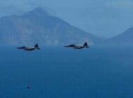 TAYVAN’DA İKİ SAVAŞ UÇAĞI HAVADA ÇARPIŞTI!