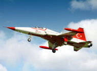 GÖSTERİ UÇAĞININ DÜŞME ANI KAMERALARA YANSIDI