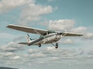 BM  UÇAĞI ACİL İNİŞ YAPTI