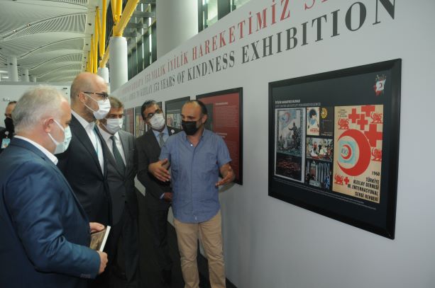 İSTANBUL HAVALİMANI’NDA KIZILAY SERGİSİ