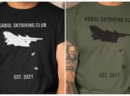 UÇAKTAN DÜŞEN AFGANLARI TİŞÖRT BASKISI YAPTILAR!