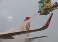 THY, 127 UÇAĞINA DE-ICING İŞLEMİ YAPTI