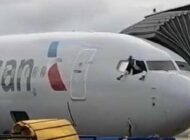 YOLCU KOKPİT BASTI ! (videolu)