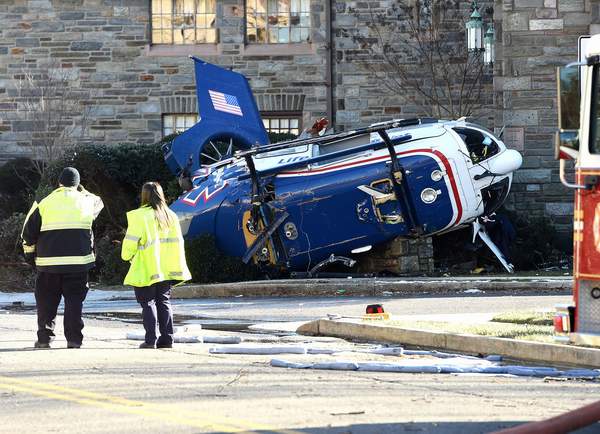 AMBULANS HELİKOPTER KİLİSENİN ÖNÜNE DÜŞTÜ!