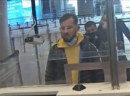 CEZAYİRLİ YOLCUDA 37 CEP TELEFONU ÇIKTI