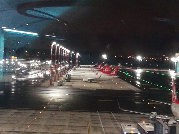 YUNANİSTAN KABUL ETMEYİNCE RUS UÇAĞI İSTANBUL’A İNDİ