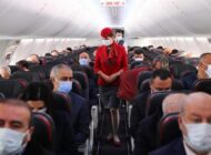 UÇAKLARDA MASKE ZORUNLULUĞU KALKIYOR