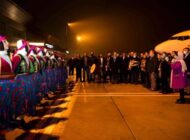 TAHRAN’DAN VAN’A GELEN İLK UÇAK TÖRENLE KARŞILANDI