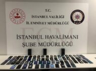 ERİTRELİ KADIN YOLCUDA 73 ADET CEP TELEFONU ÇIKTI