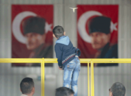 ÇOCUKLAR KAĞIT UÇAKLARINI YARIŞTIRACAK