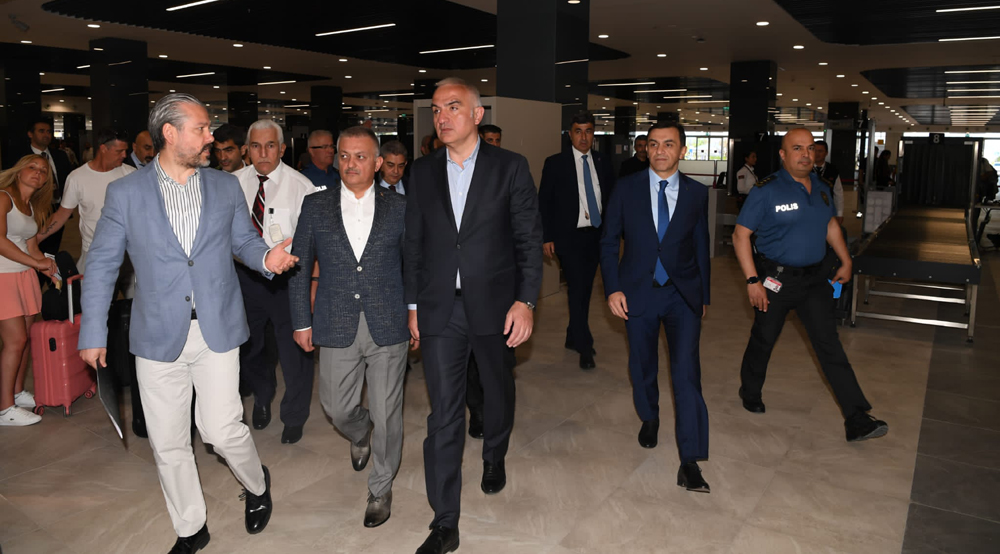 BAKAN ERSOY’DAN ANTALYA HAVALİMANI’NA ZİYARET