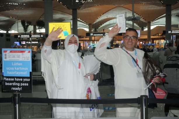 İLK HACI KAFİLESİ KUTSAL TOPRAKLARA GİTTİ