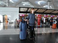 DÜNYA’NIN EN UZUN KADINI ABD’YE THY İLE UÇTU