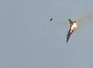 BANGLADEŞ’TE EĞİTİM UÇAĞI DÜŞTÜ!