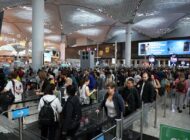 İSTANBUL HAVALİMANI’NDA BAYRAM YOĞUNLUĞU DEVAM EDİYOR