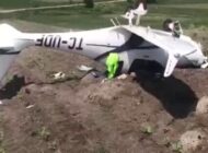EĞİTİM UÇAĞI ACİL İNİŞTEN SONRA TERS DÖNDÜ