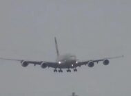 PSG FUTBOLCULARINI TAŞIYAN UÇAĞIN ZOR ANLARI