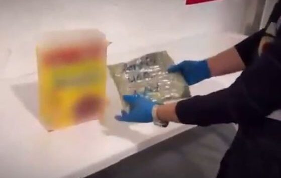 ÇUKUROVA HAVALİMANI’NDA UYUŞTURUCU YAKALANDI