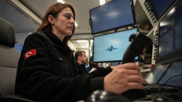 İLK  İNSANSIZ SAVAŞ UÇAĞI KIZILELMA’NIN KADIN PİLOTU