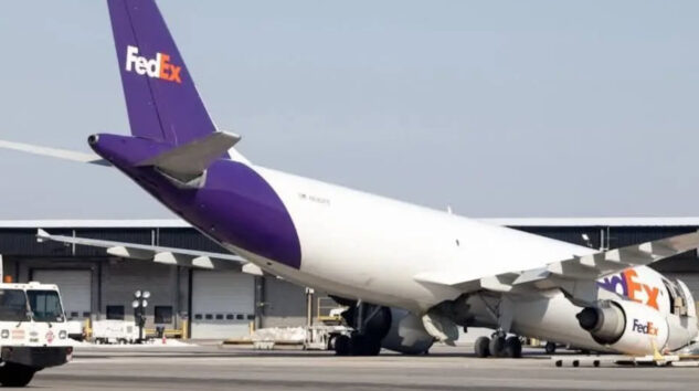 FEDEX UÇAĞININ İNİŞ TAKIMI ÇÖKTÜ