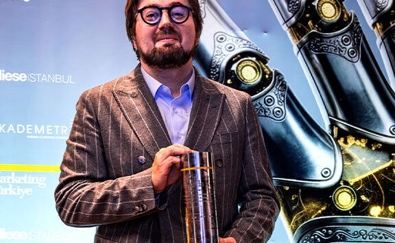 THY’YE ‘YILIN İTİBARLISI” ÖDÜLÜ