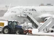 YOLCULAR GECEYİ UÇAKTA GEÇİRDİ