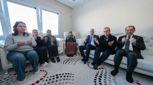 İSTANBUL VALİSİ DAVUT GÜL’DEN ŞEHİT AİLESİNE ZİYARET