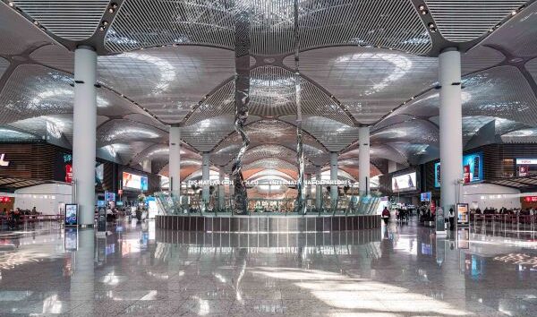 İGA’NIN MERKEZİ DEV SANAT ESERİYLE BULUŞTU