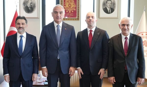 ERSOY, THY ÜST YÖNETİCİLERİYLE GÖRÜŞTÜ