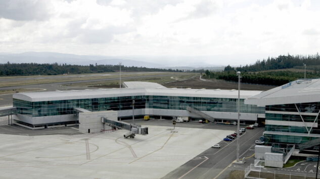 SANTIAGO-ROSALİA DE CASTRO HAVALİMANI KAPATILIYOR