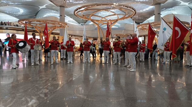 İSTANBUL HAVALİMANI’NDA 19 MAYIS COŞKUSU