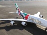 EMİRATES’İN A380’İ DEV BAE BAYRAĞIYLA HAVALANDI