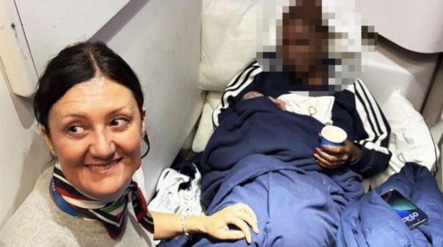 7 AYLIK HAMİLE KADIN UÇAKTA DOĞUM YAPTI