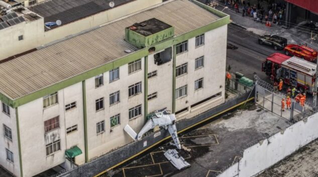 BREZİLYA’DA UÇAK APARTMANA ÇARPTI: 3 ÖLÜ