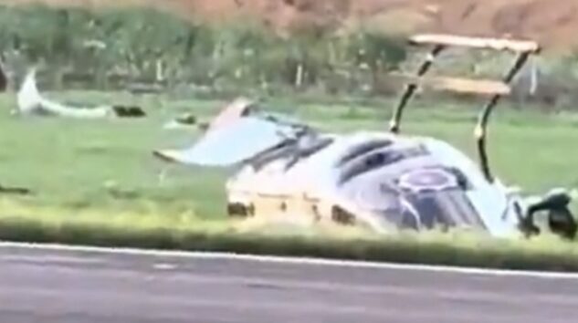 POLİS HELİKOPTERİ İLE KÜÇÜK UÇAK ÇARPIŞTI