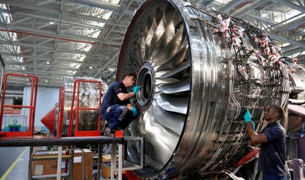 EMIRATES, TÜRK UÇAK MÜHENDİSİ ALACAK