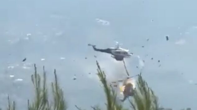 İKİ HELİKOPTER HAVADA ÇARPIŞTI