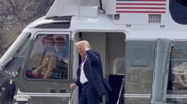 TRUMP’IN HELİKOPTERİ TEHLİKE ATLATTI